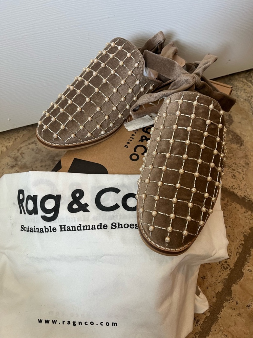 NIB RAG & CO Asante taupe velvet pearl tie wrap mule sandal 8m 8